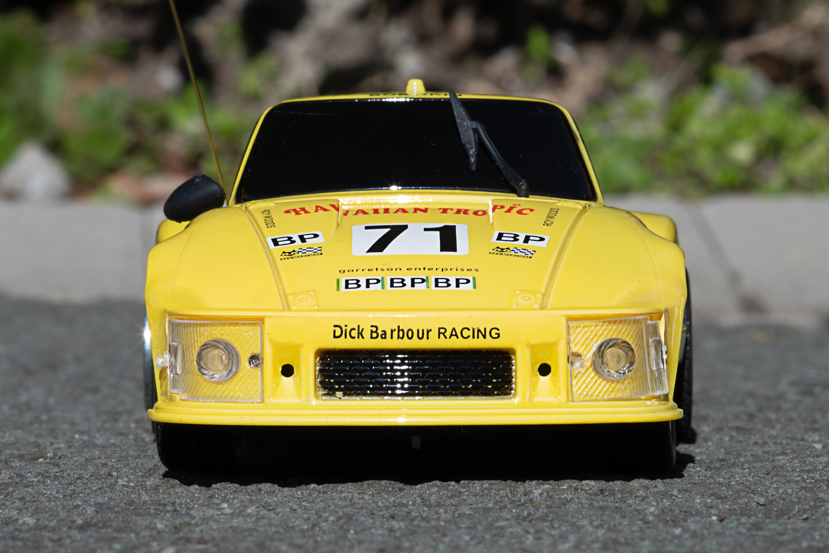 Ferngesteuertes Auto Kinder Spielzeug Geschenk RC Porsche Turbo 935 15 cm Gelb 