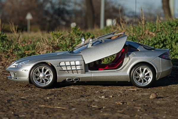 Ferngesteuerter Mercedes-Benz SLR McLaren Silber Spielzeugauto 1:16 