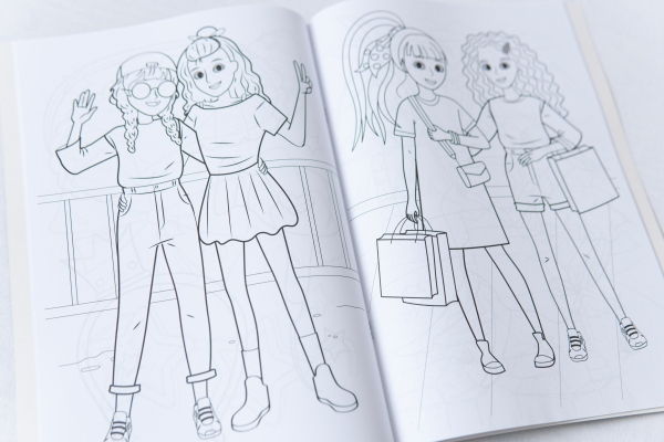 "Супер розмальовка  Круті  дівчата" - Malbuch für Kinder "Super-Malbuch - Coole Mädchen"