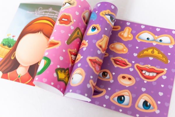"Книга Веселі наліпки Принцеси" - Ein Kinderbuch auf Ukrainisch: Lustige Sticker Prinzessinnen